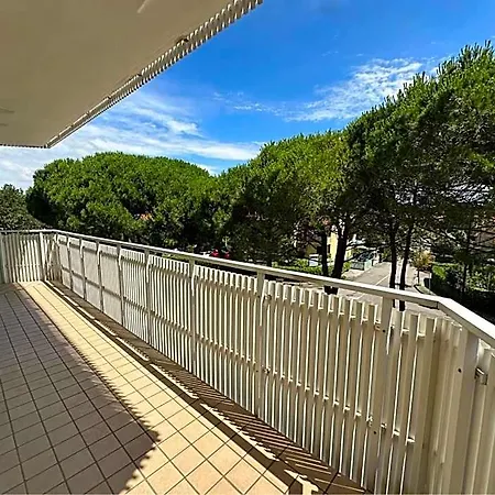 Spacious Flat Close To The - Beahost Hotel 3*
